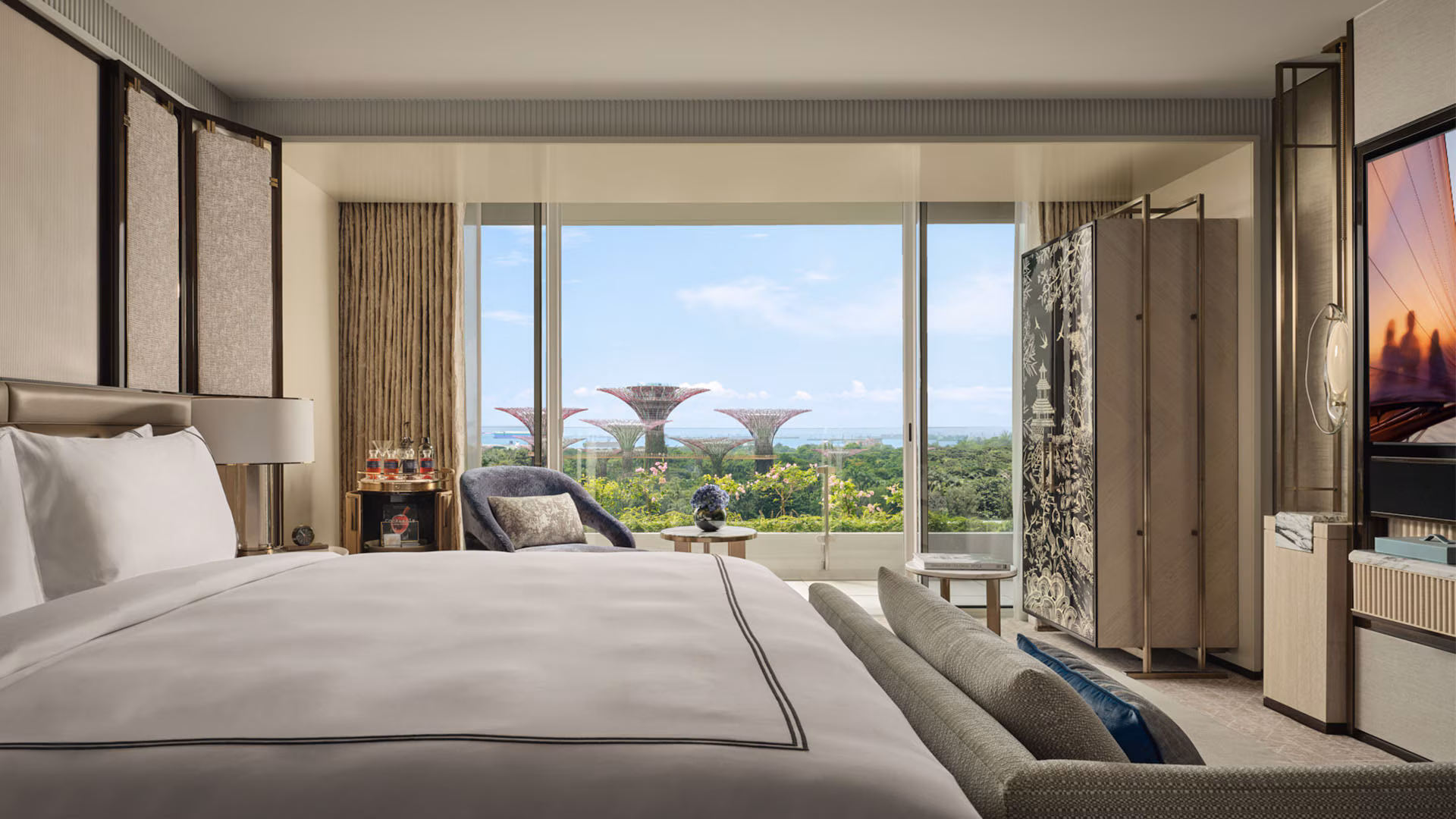 Guest room at Marina Bay Sands